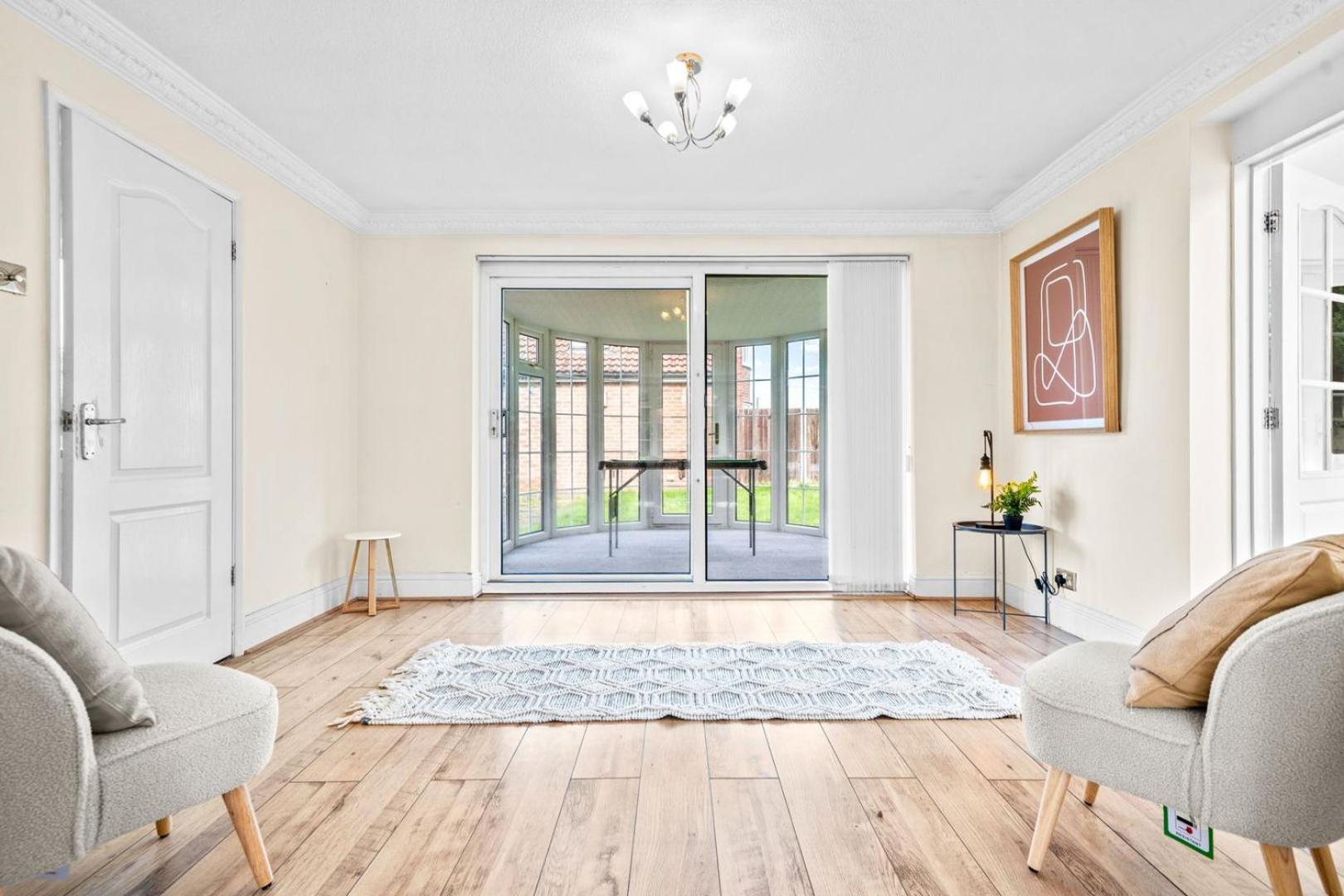 Spacious 5 Bedroom House نوتينغهام المظهر الخارجي الصورة